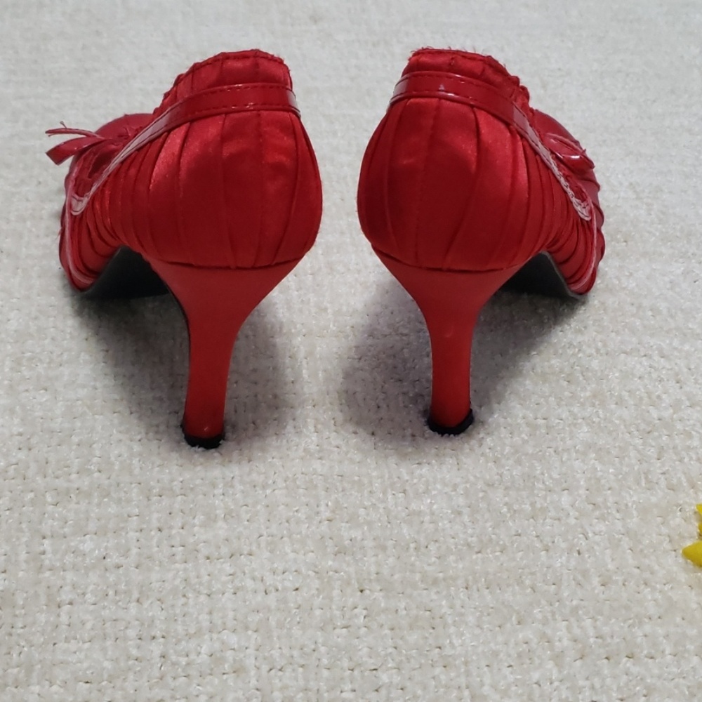 Red date night heels - Picture 2 of 4